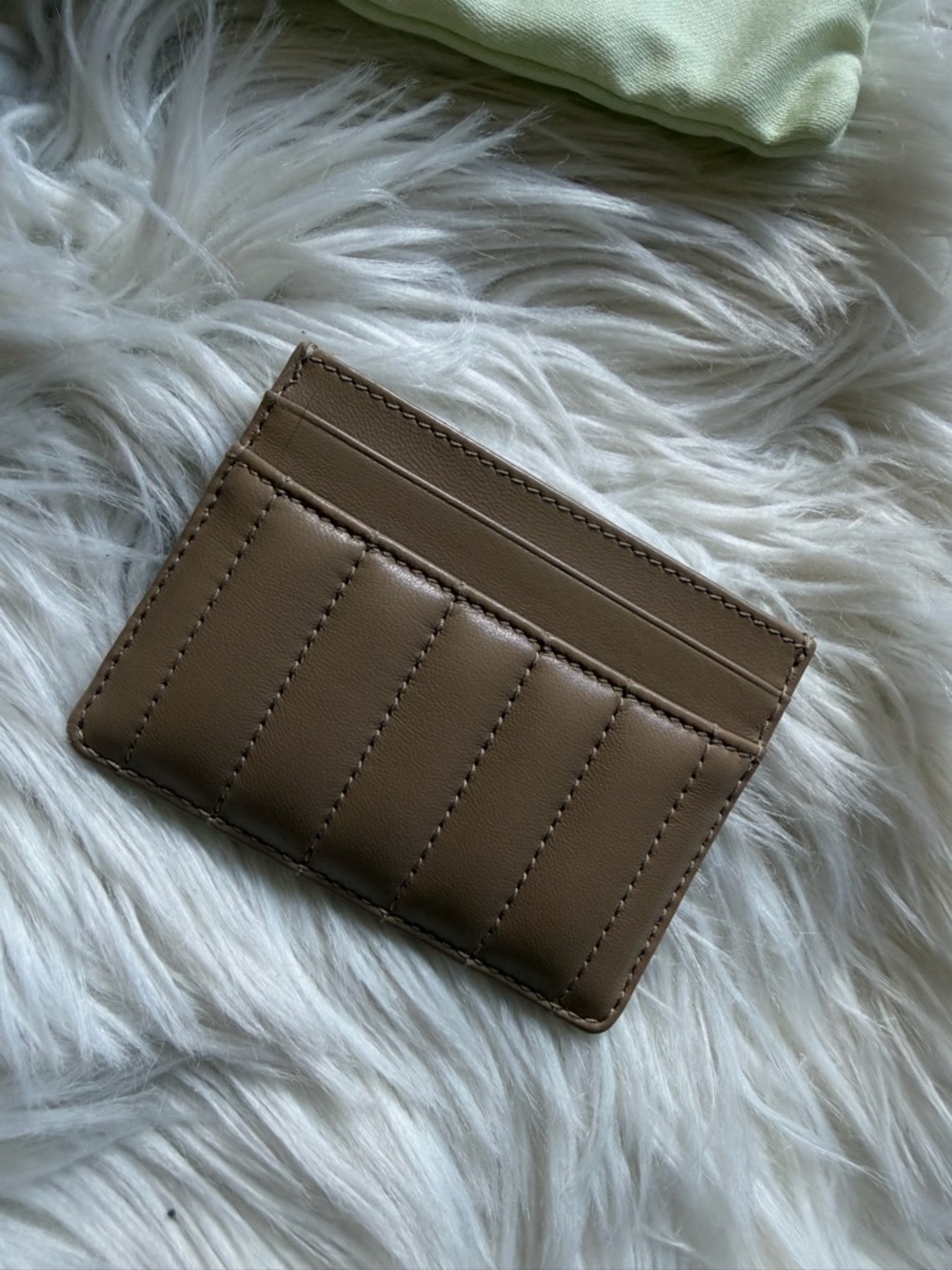 EUC Burberry leather card holder - Picture 5 of 11